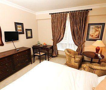 Hotel The