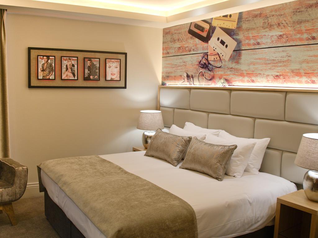 Hotel The 3*
